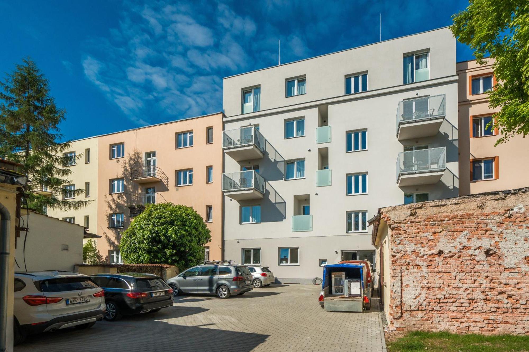 Апартаменты Perla Hradce 202 Градец-Кралове Экстерьер фото